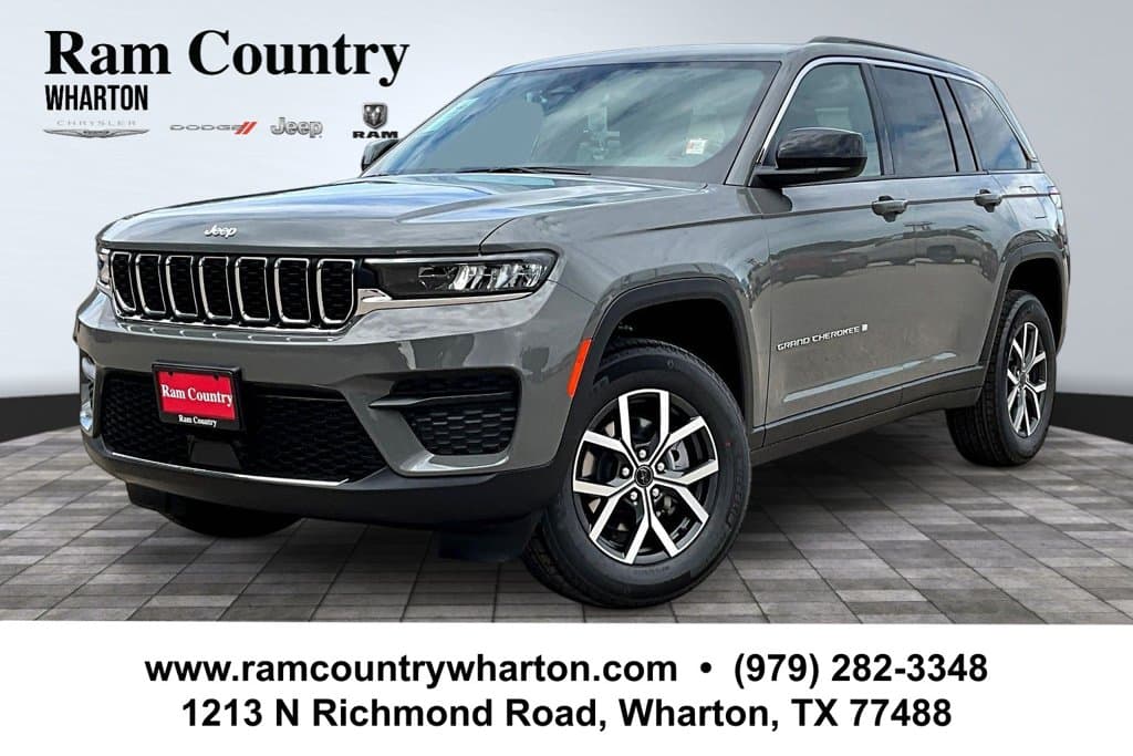 2027 Jeep Grand Cherokee Laredo — photo 1 of 24