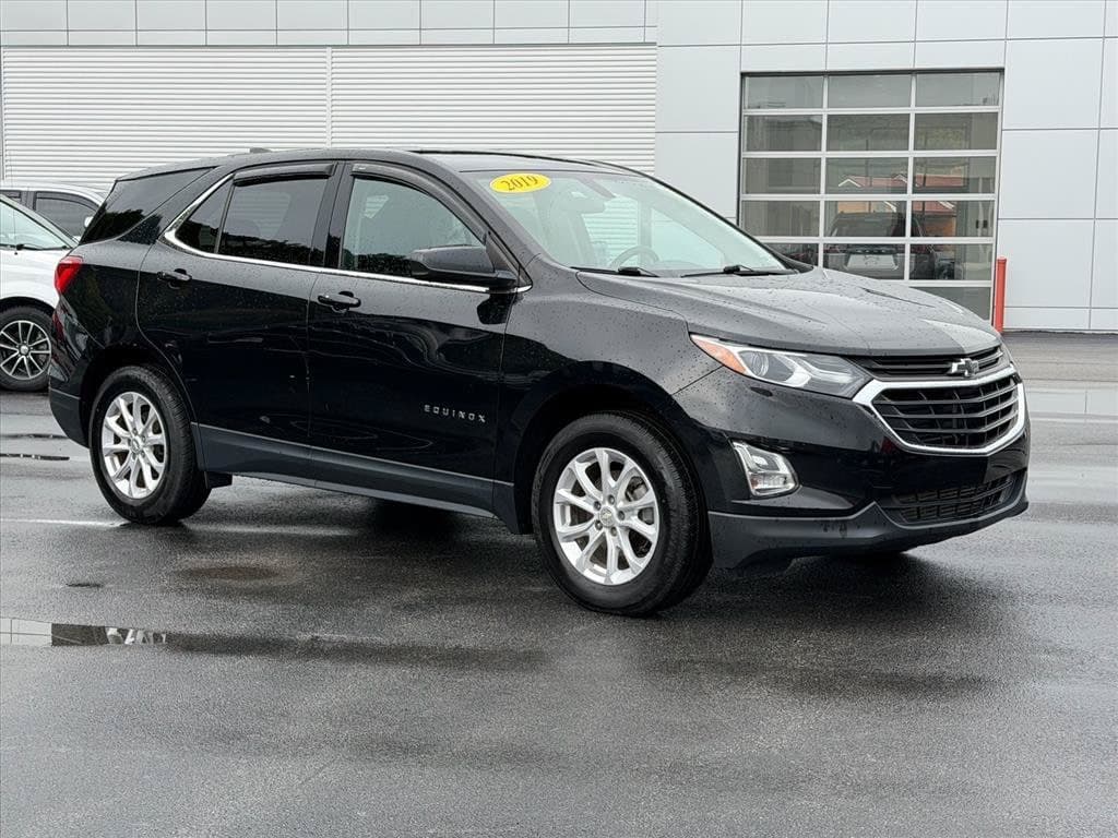 2019 Chevrolet Equinox LT — photo 1 of 24