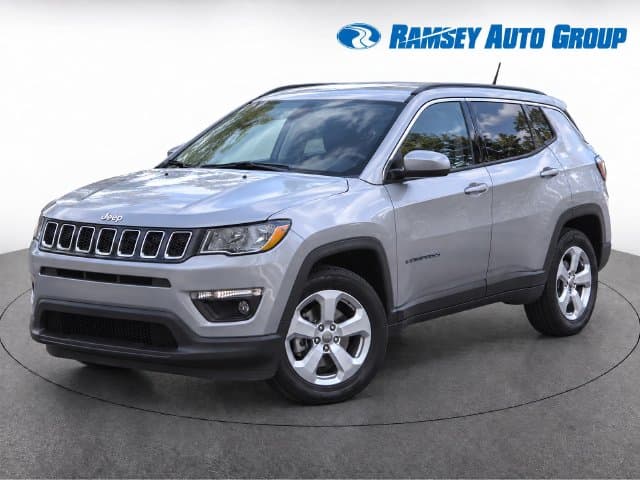 2019 Jeep Compass Latitude — photo 1 of 8
