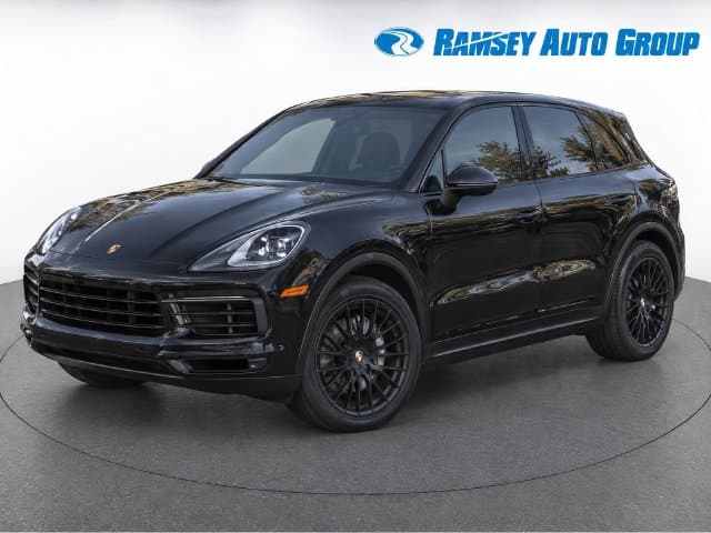 2023 Porsche Cayenne Base — photo 1 of 8