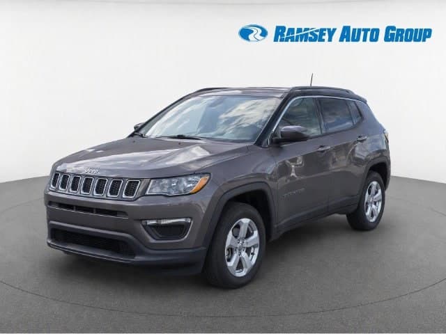 2019 Jeep Compass Latitude — photo 1 of 8