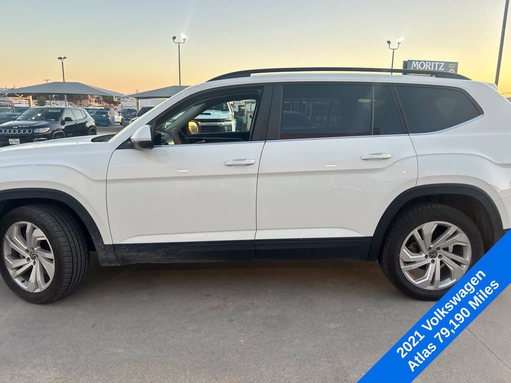 2021 Volkswagen Atlas 3.6L V6 SE w/Technology — photo 1 of 17