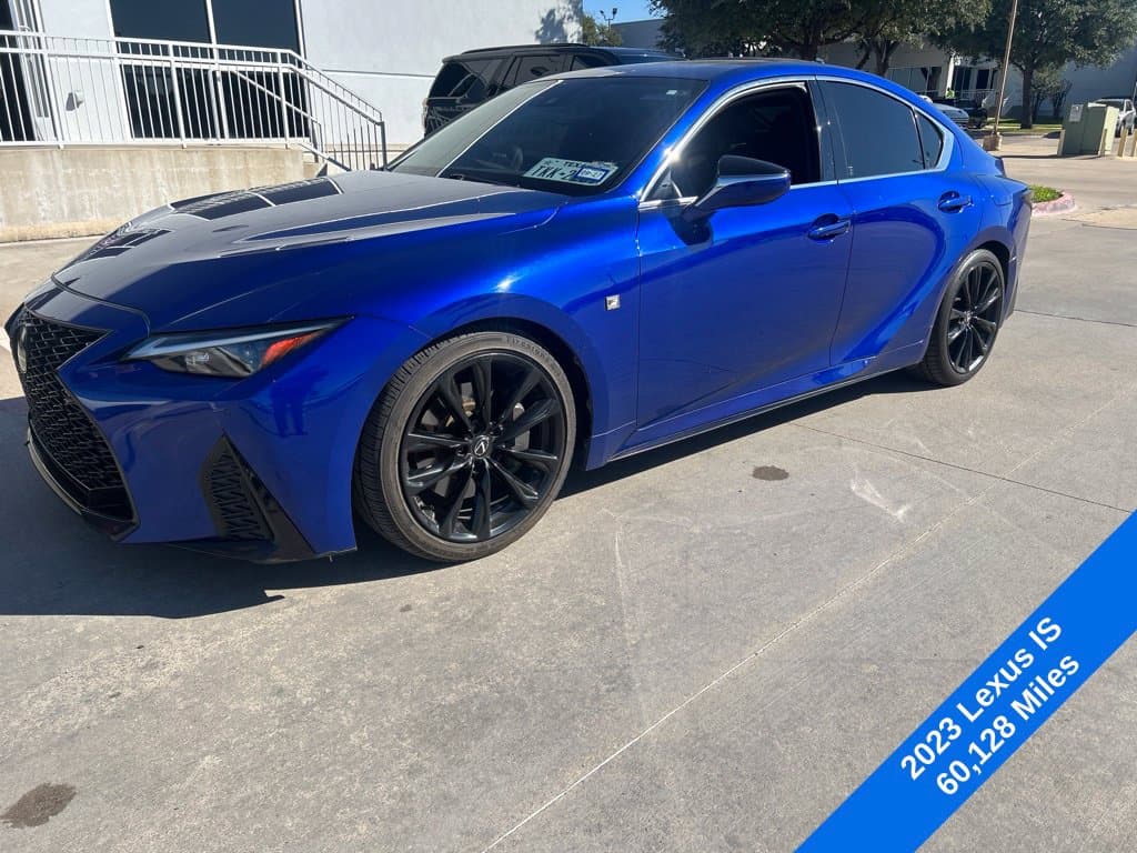 2023 Lexus IS Base — photo 1 of 16
