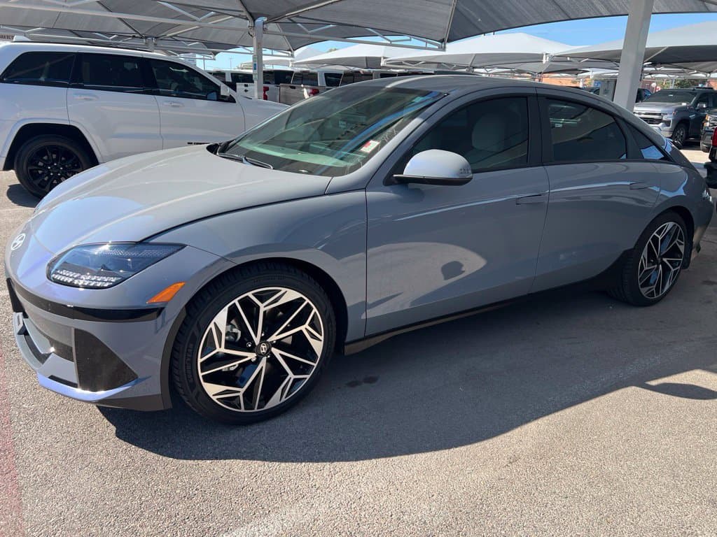 2025 Hyundai IONIQ 6 SEL — photo 1 of 15