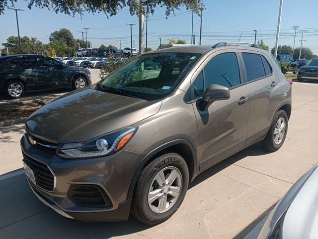 2021 Chevrolet Trax LT — photo 1 of 7