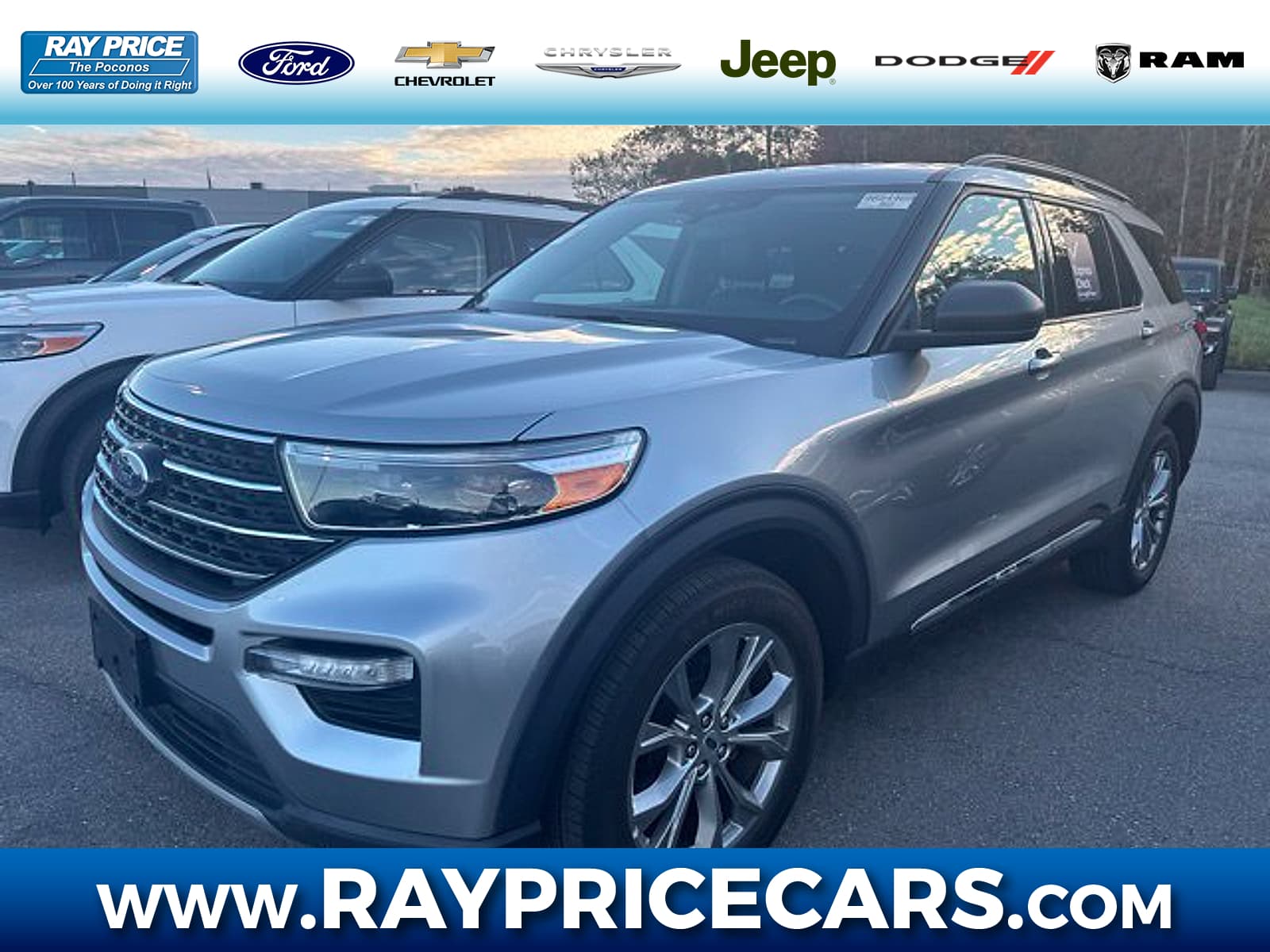 2023 Ford Explorer XLT — photo 1 of 18