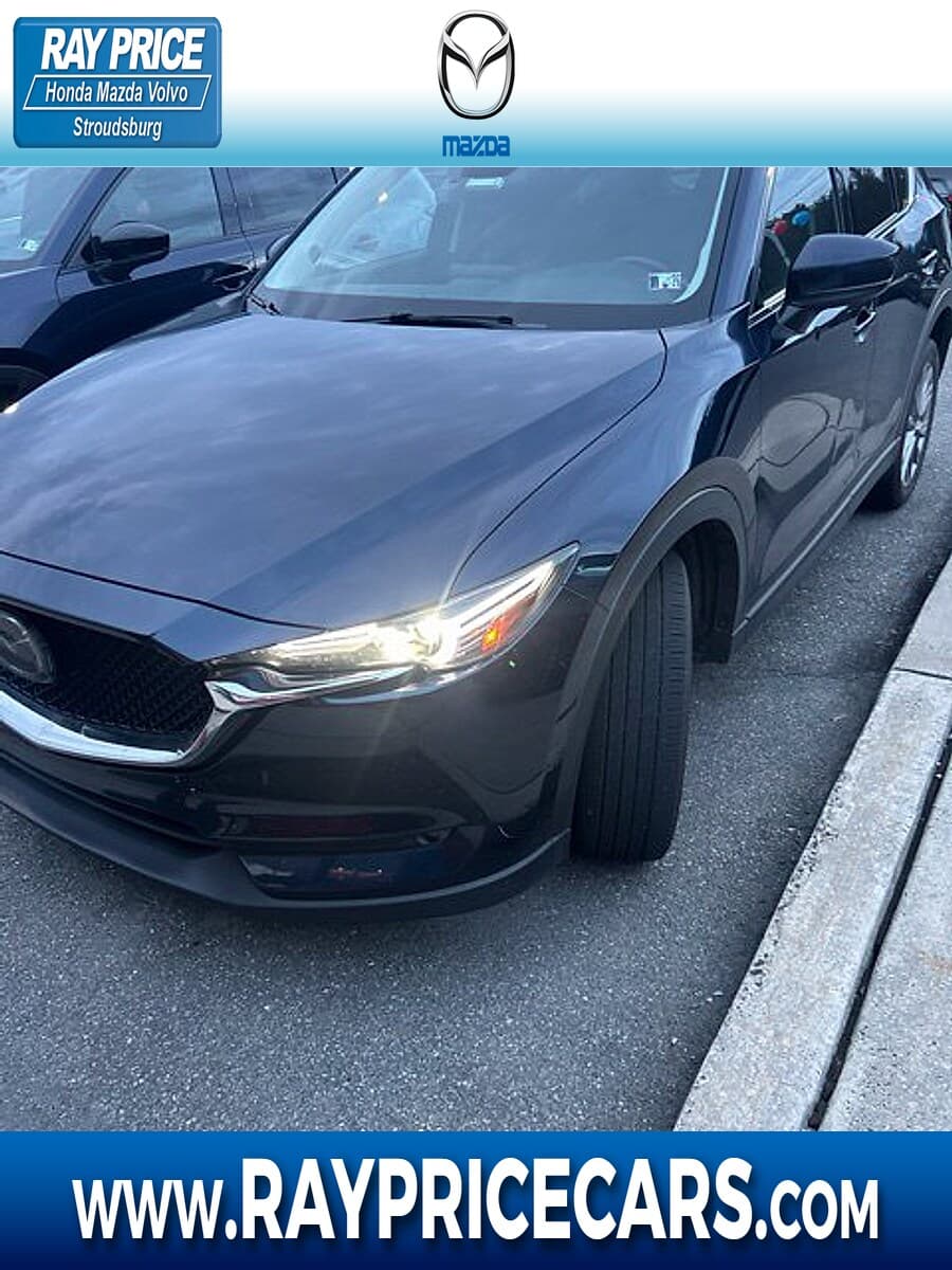 2020 Mazda CX-5 Grand Touring — photo 1 of 3