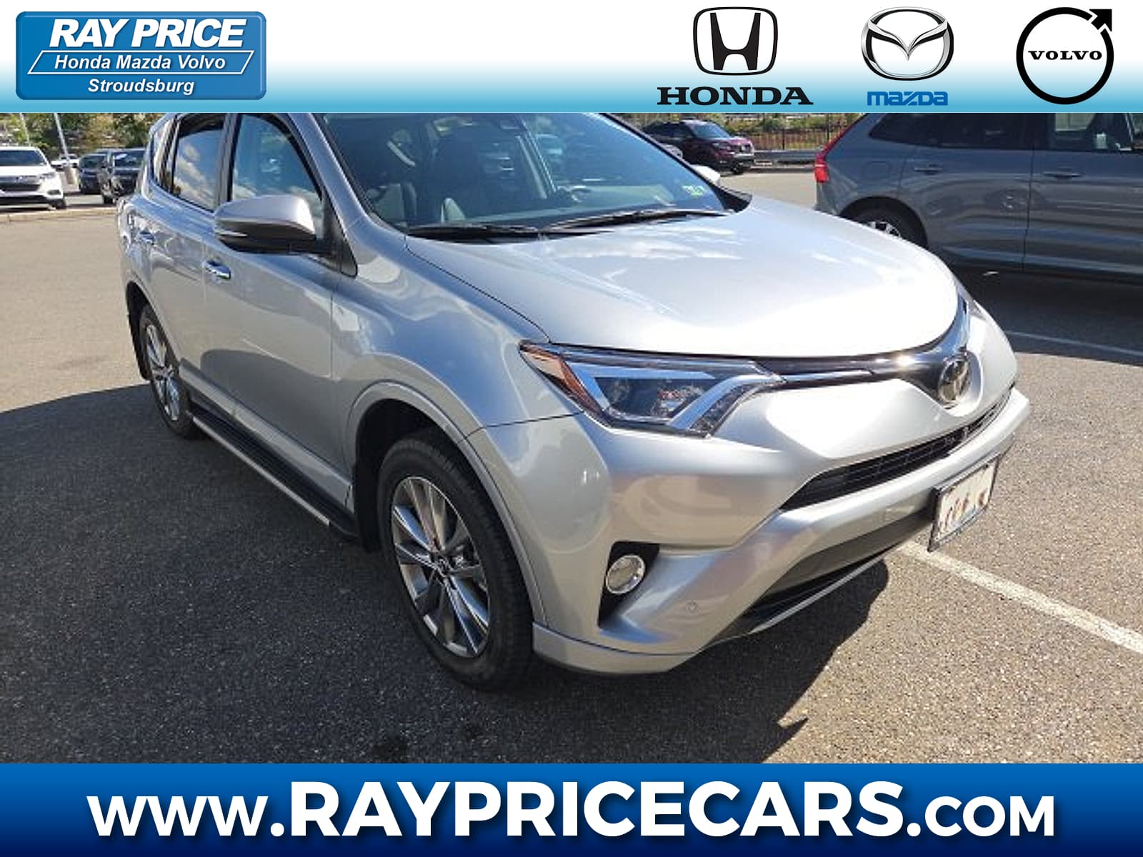 2017 Toyota RAV4 Platinum — photo 1 of 3