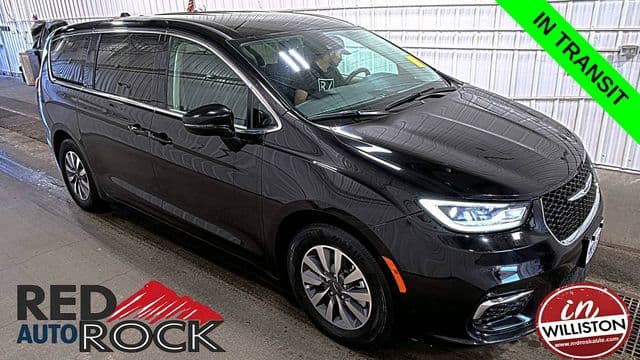 2024 Chrysler Pacifica Hybrid Select — photo 1 of 14