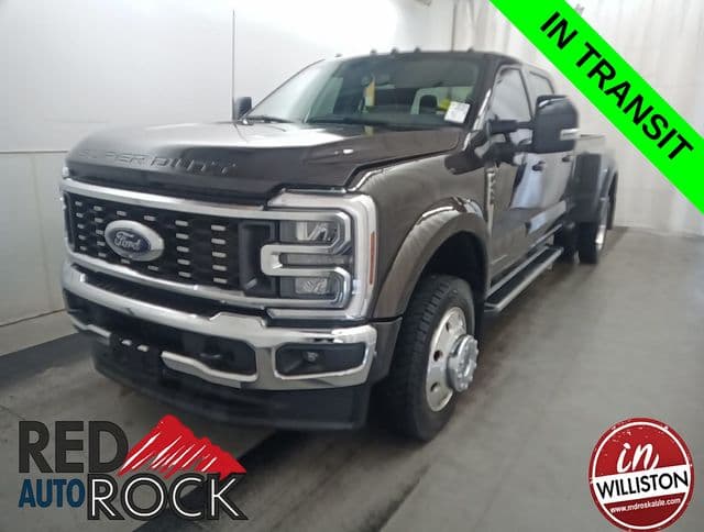 2025 Ford Super Duty F-450 DRW LARIAT — photo 1 of 15