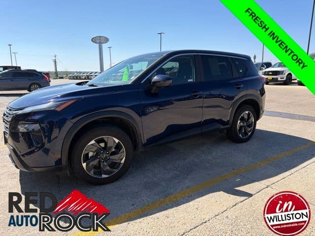 2025 Nissan Rogue SV — photo 1 of 28