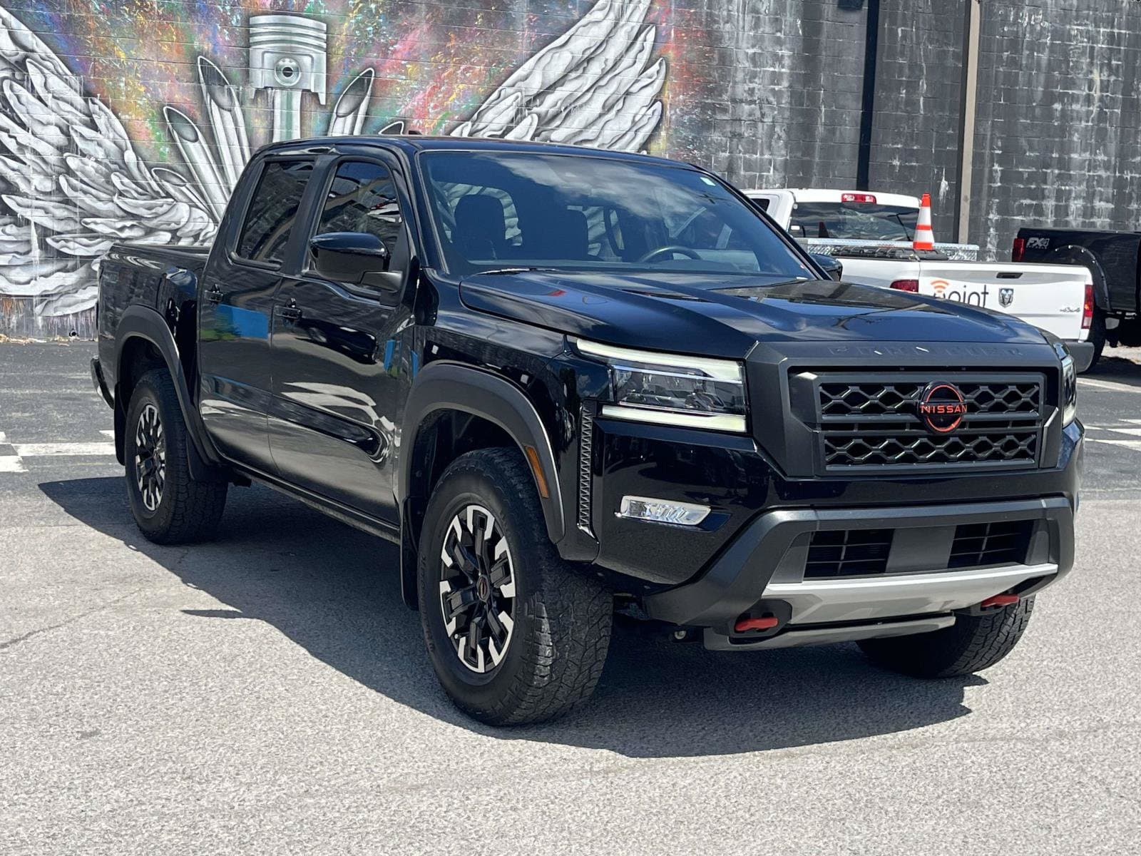 2024 Nissan Frontier PRO-4X — photo 1 of 25