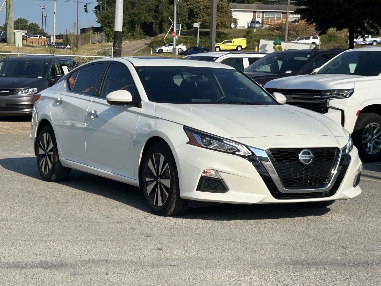2022 Nissan Altima 2.5 SV — photo 1 of 25