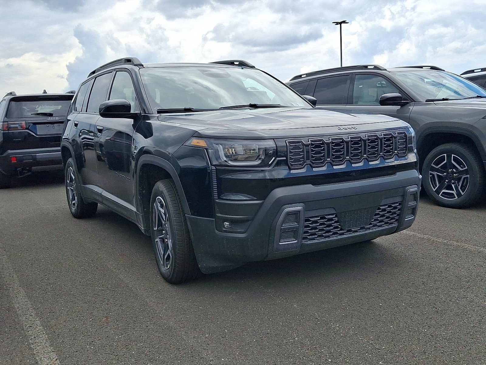 2026 Jeep Cherokee Laredo 4x4 — photo 1 of 14