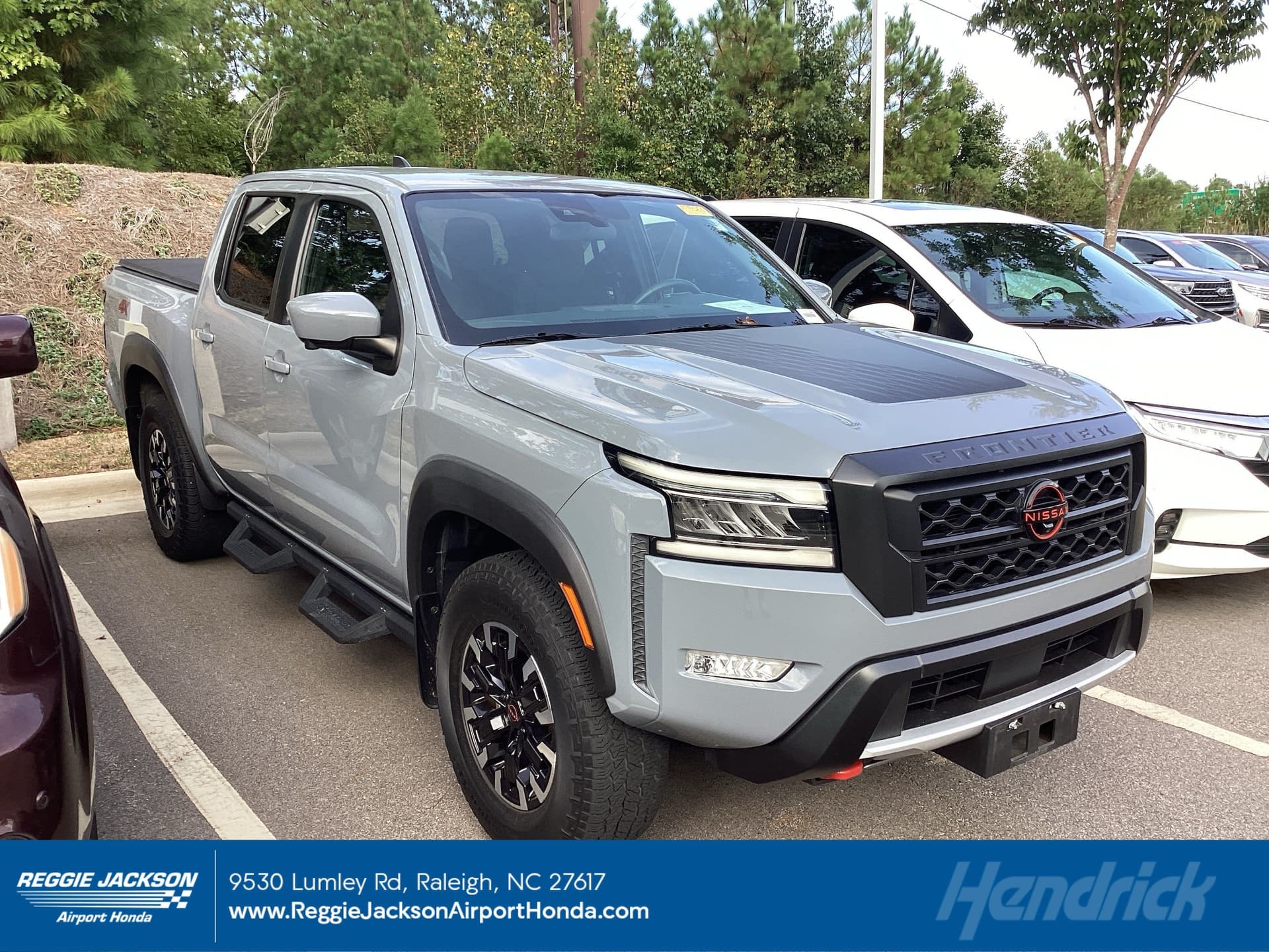 2022 Nissan Frontier PRO-4X — photo 1 of 13