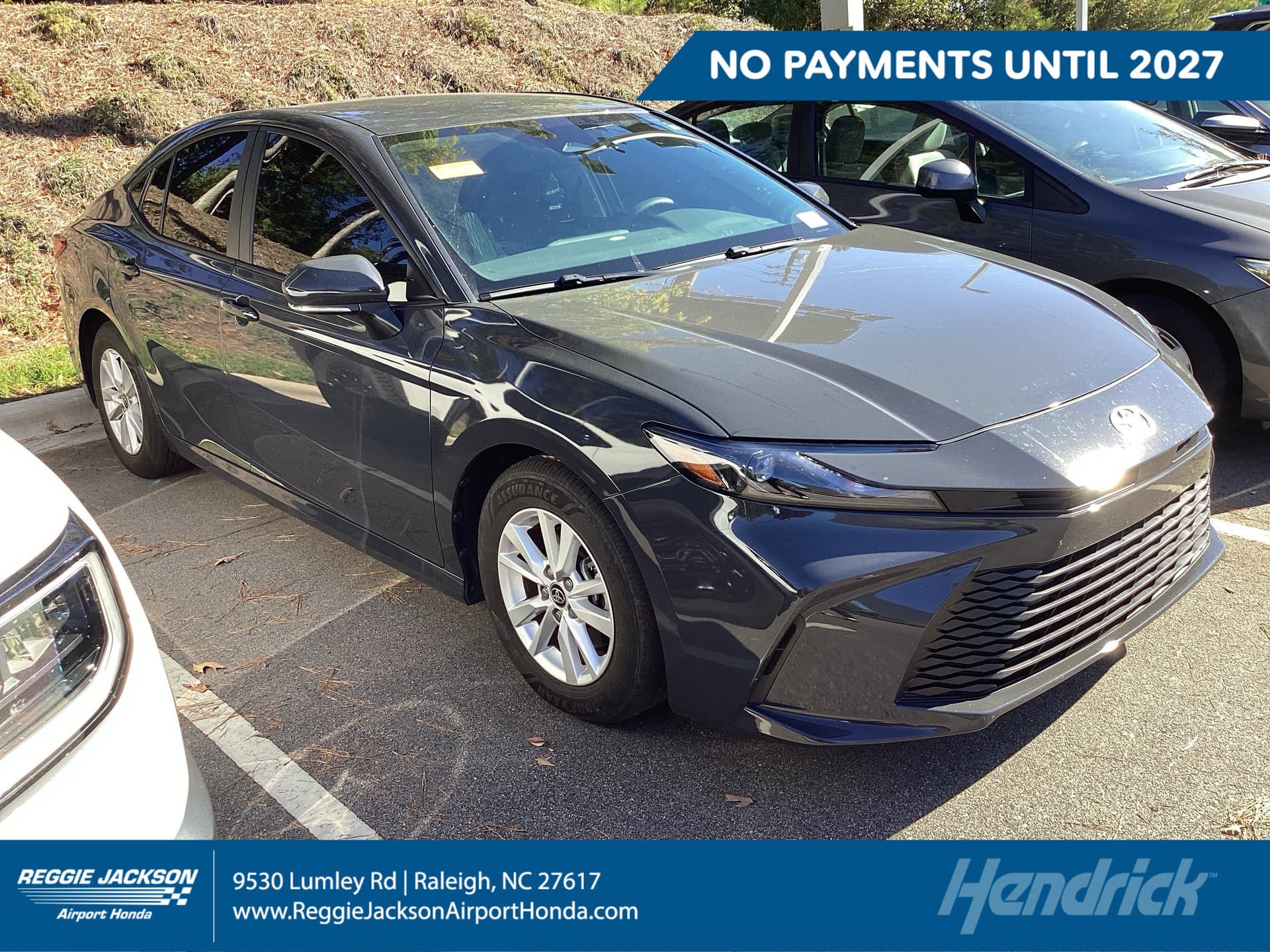 2025 Toyota Camry LE — photo 1 of 12