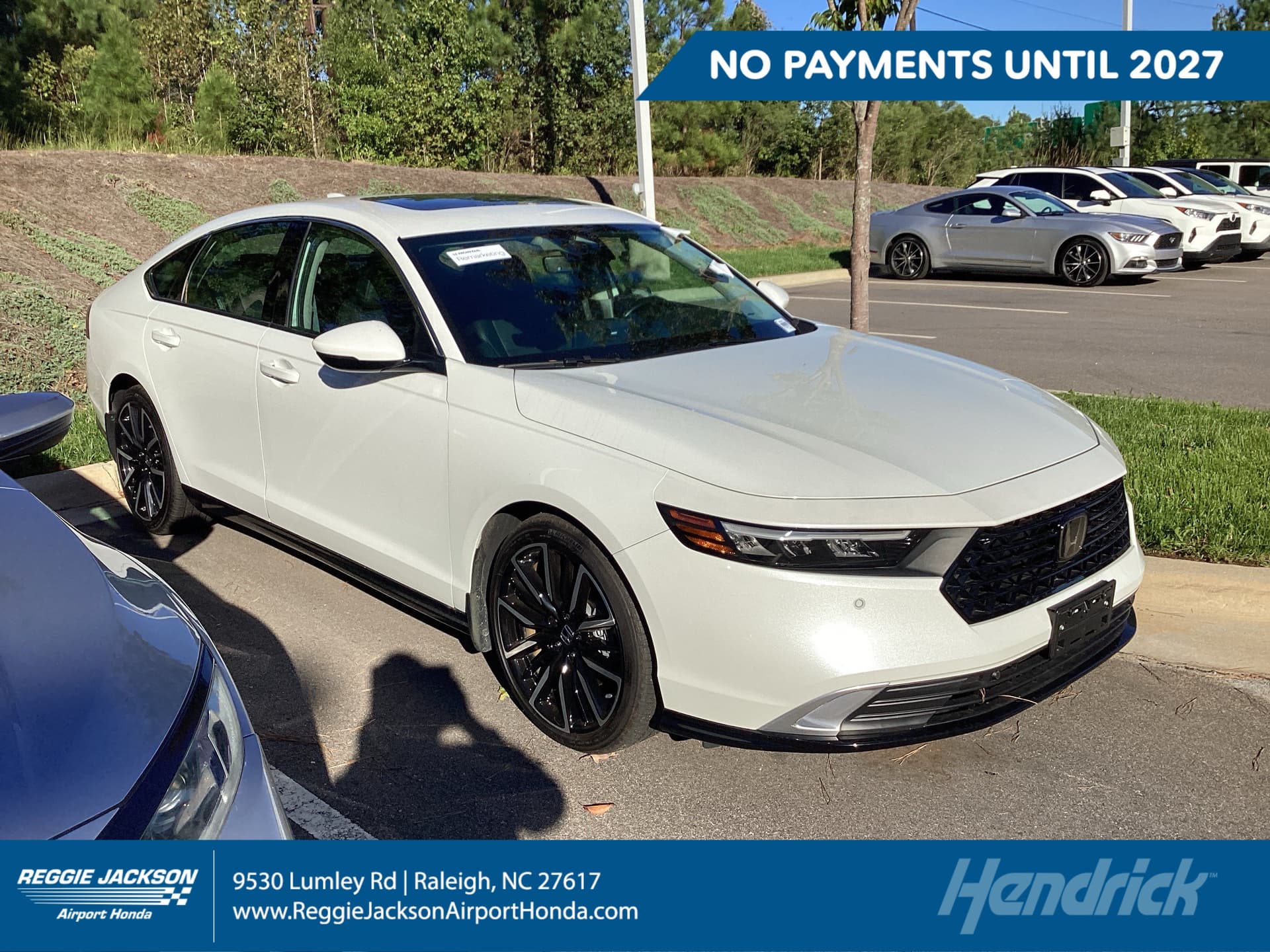 2025 Honda Accord Hybrid Touring — photo 1 of 13