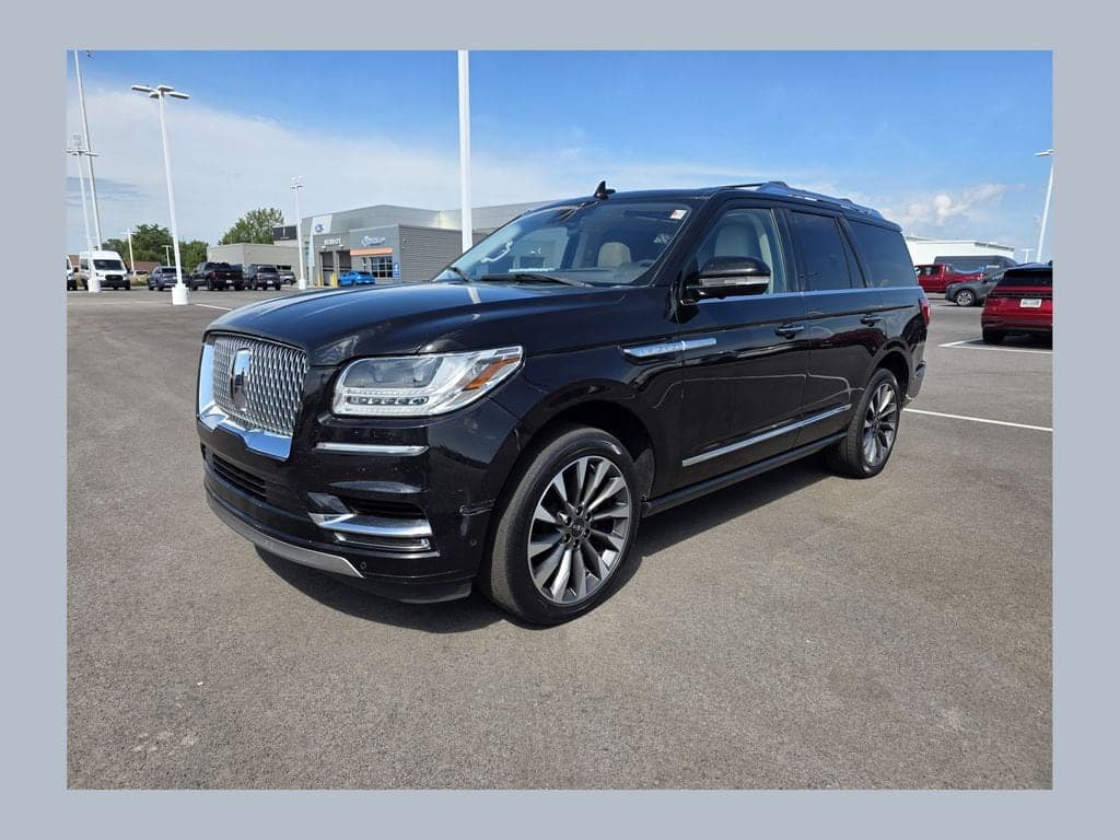 2021 Lincoln Navigator Reserve — photo 1 of 20
