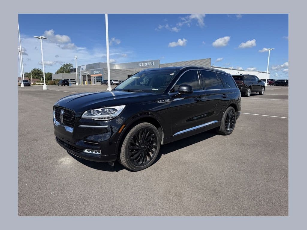 2021 Lincoln Aviator Reserve — photo 1 of 19