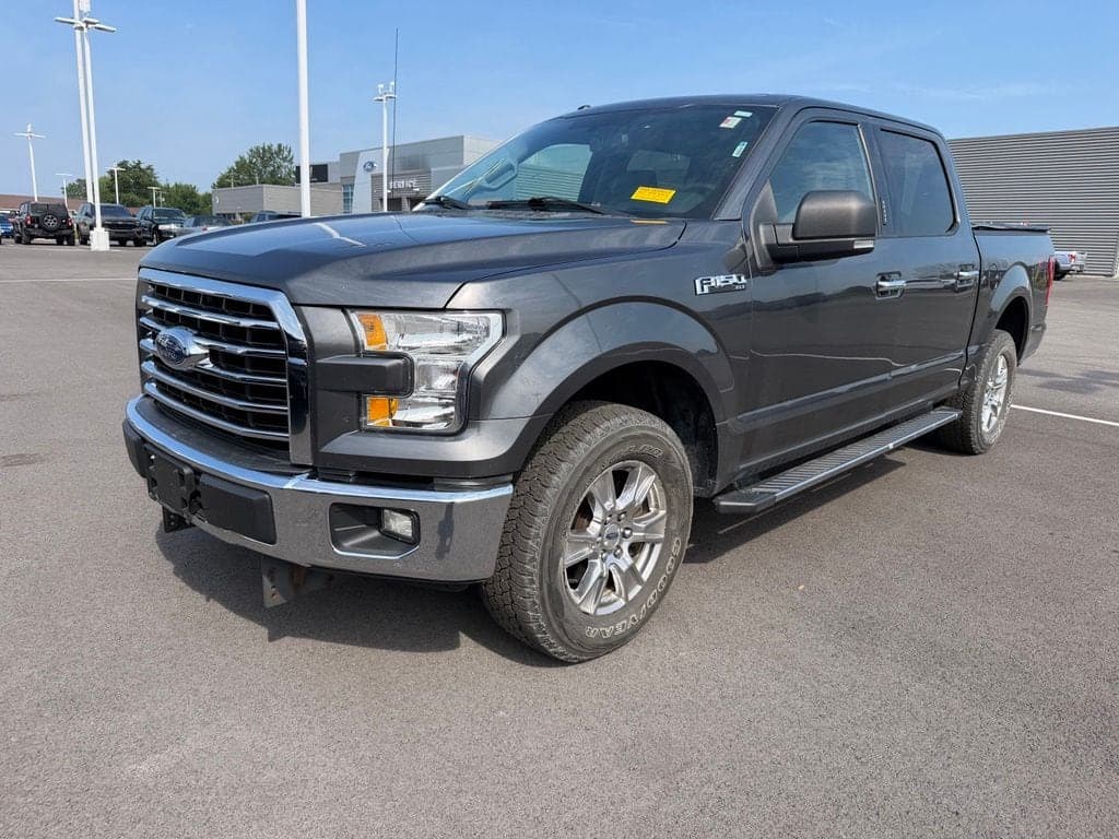 2017 Ford F-150 XLT — photo 1 of 18