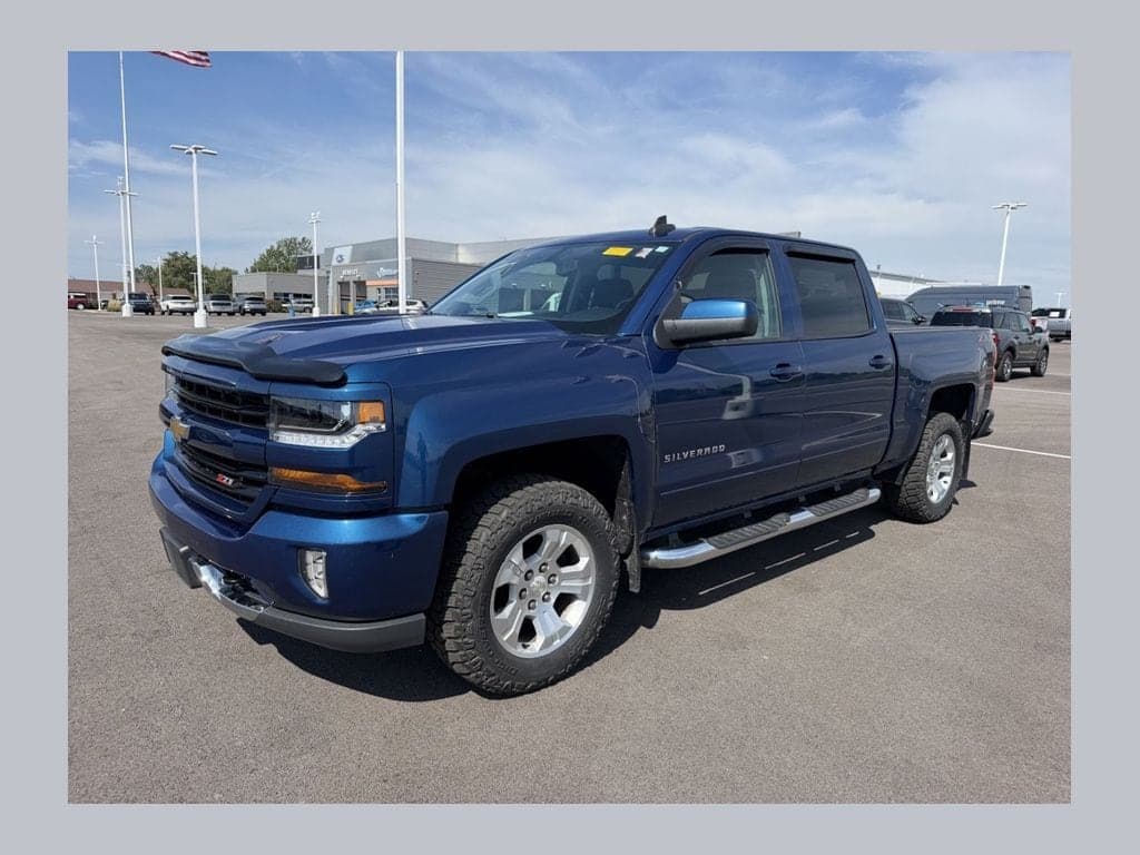 2018 Chevrolet Silverado 1500 LT — photo 1 of 18