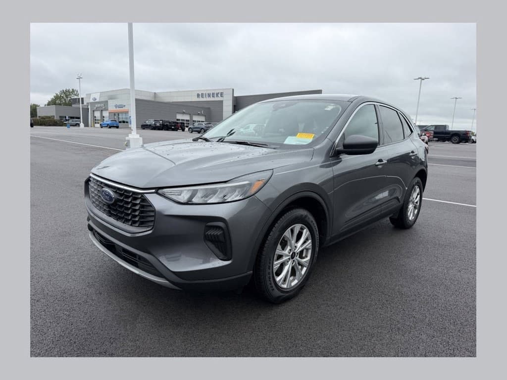 2023 Ford Escape Active — photo 1 of 19