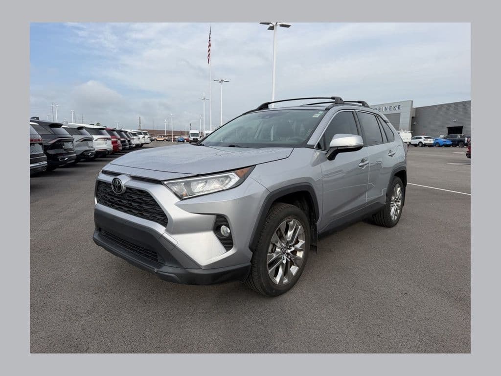 2020 Toyota RAV4 XLE Premium — photo 1 of 19
