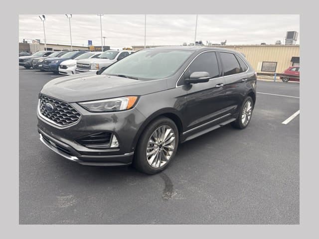2020 Ford Edge Titanium — photo 1 of 15
