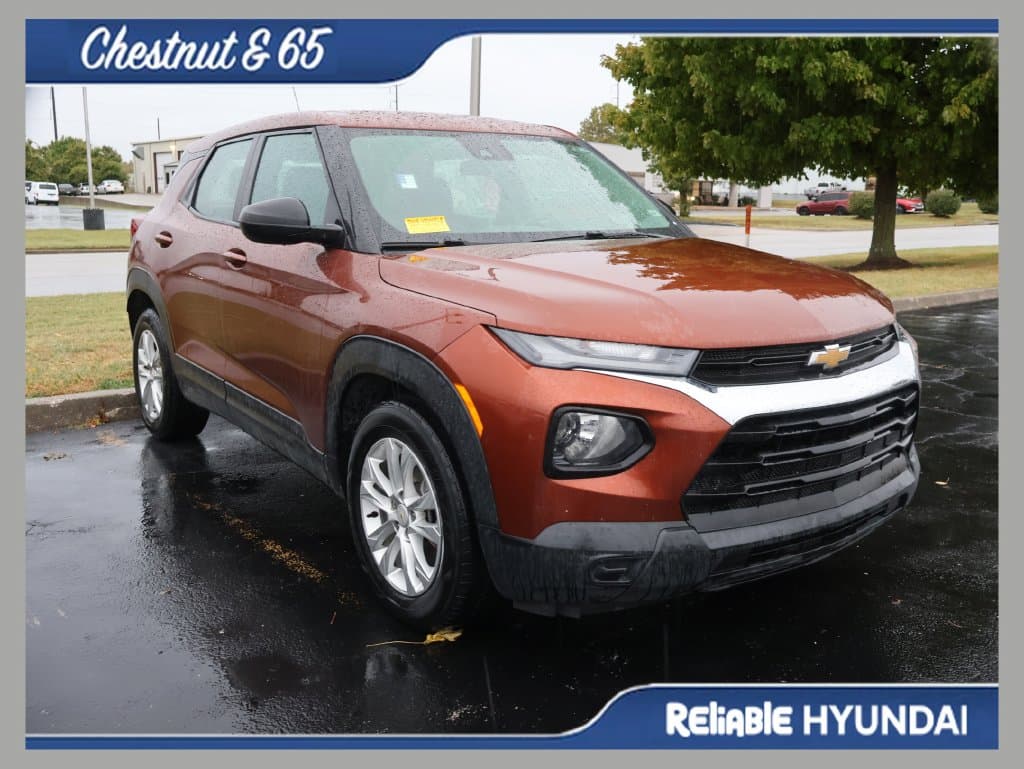 2021 Chevrolet Trailblazer LS — photo 1 of 25