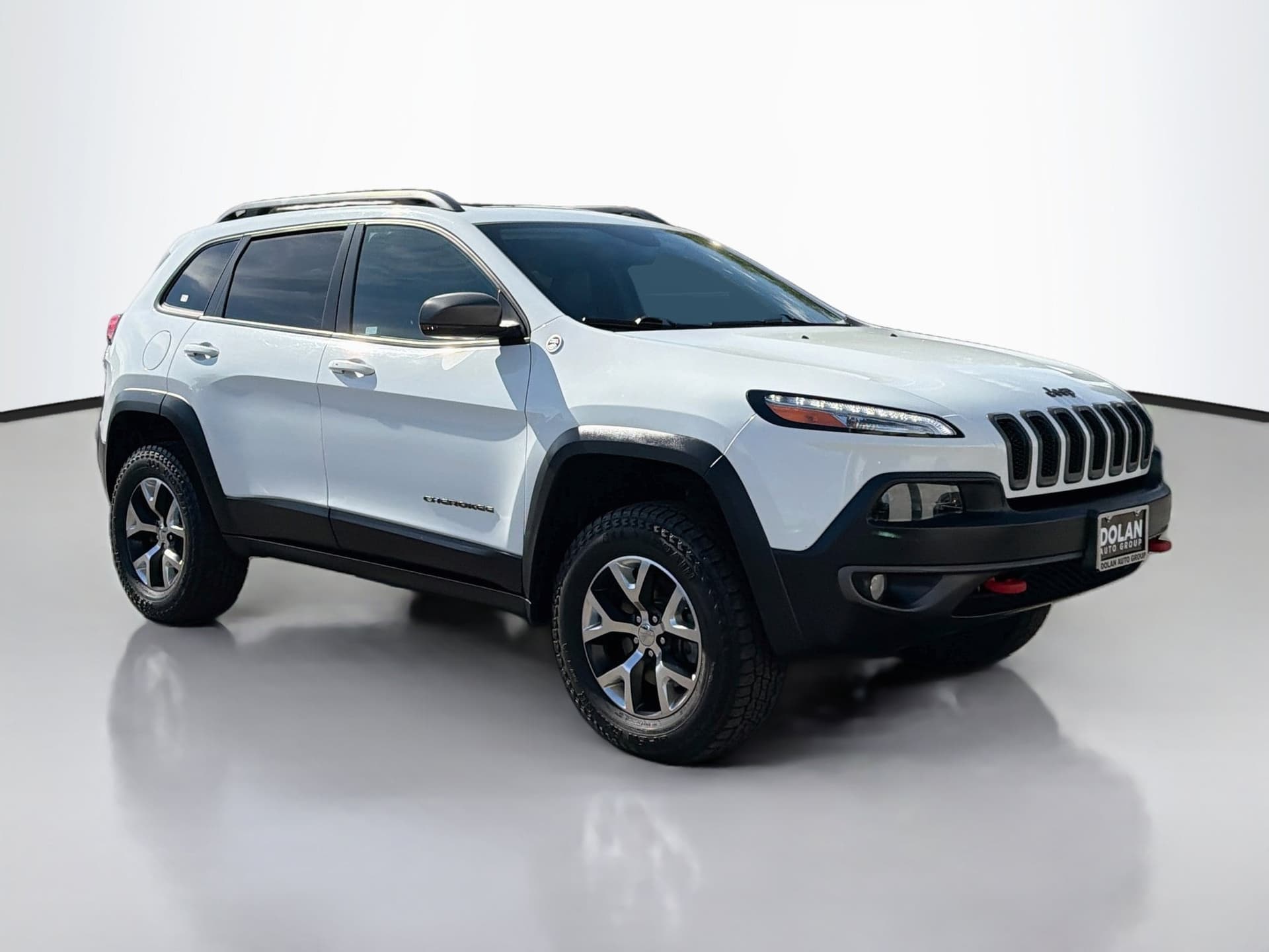 2015 Jeep Cherokee Trailhawk — photo 1 of 35
