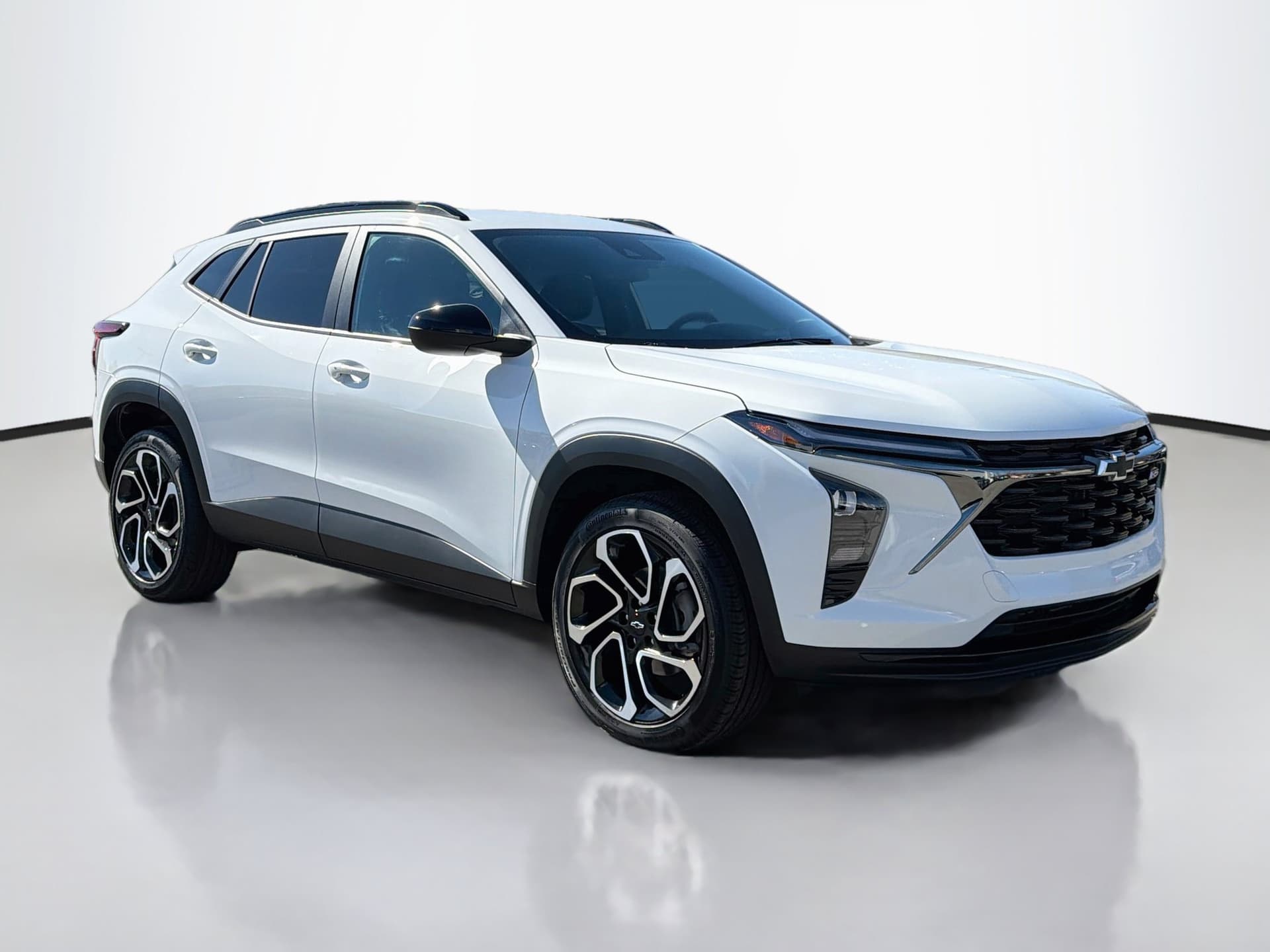 2025 Chevrolet Trax 2RS — photo 1 of 34