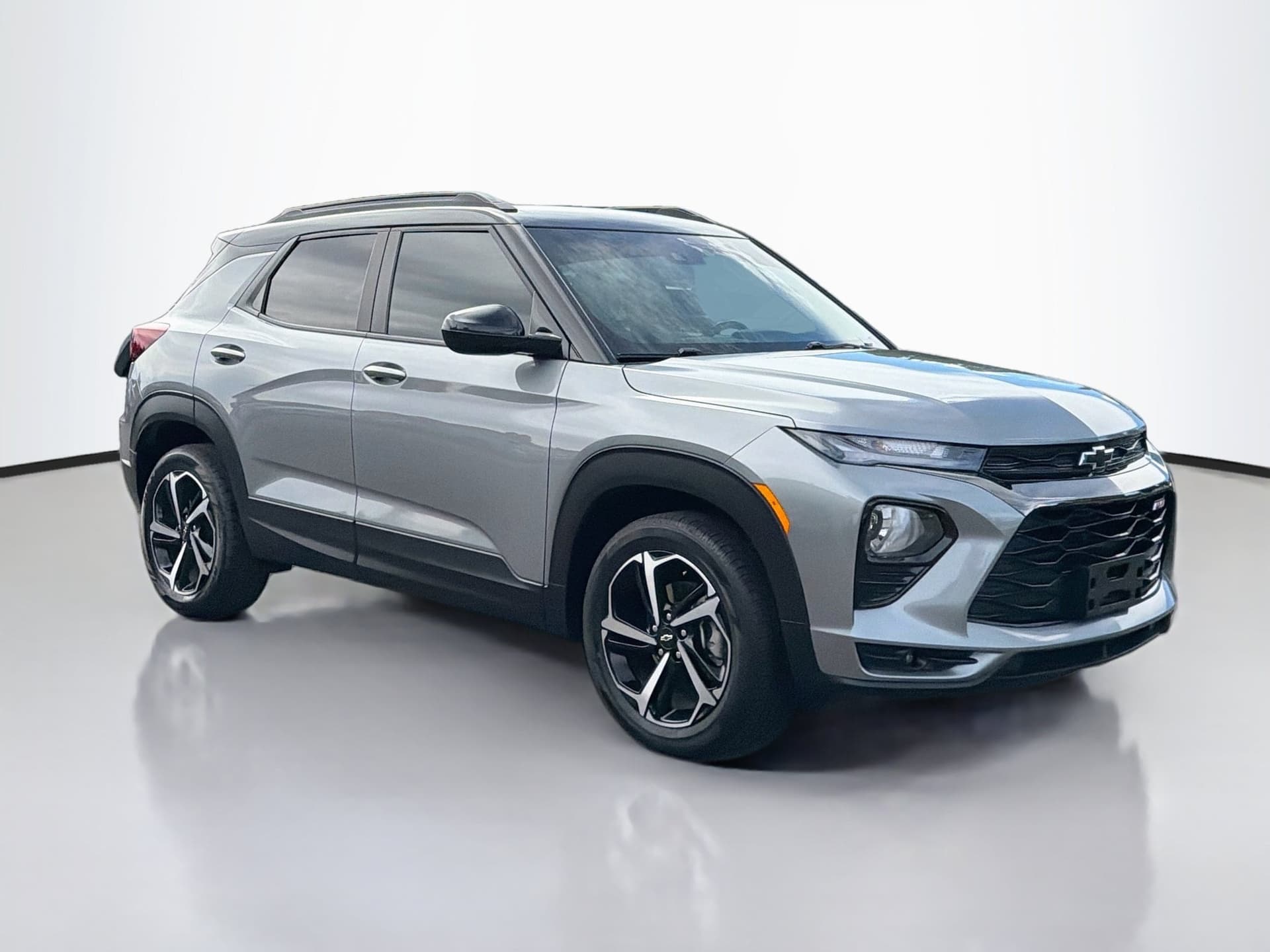 2023 Chevrolet Trailblazer RS — photo 1 of 33