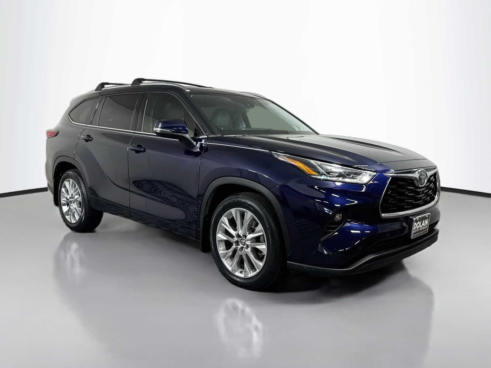 2020 Toyota Highlander Limited — photo 1 of 41