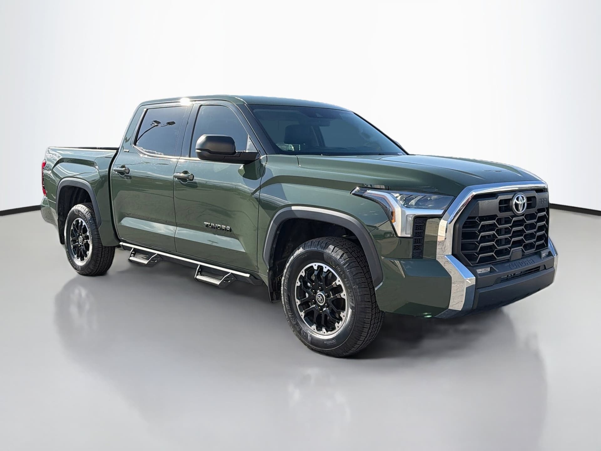 2023 Toyota Tundra 4WD SR5 — photo 1 of 35