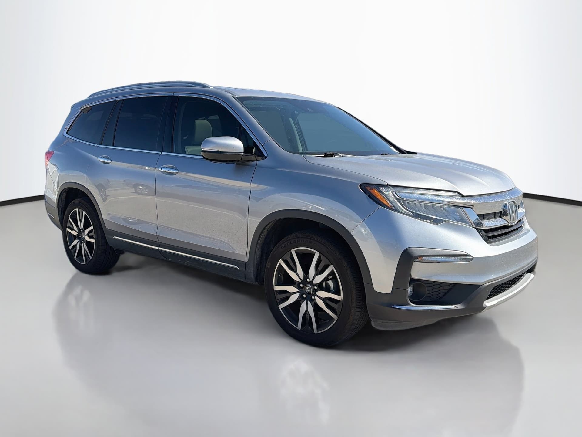 2021 Honda Pilot Touring 7-Passenger — photo 1 of 5