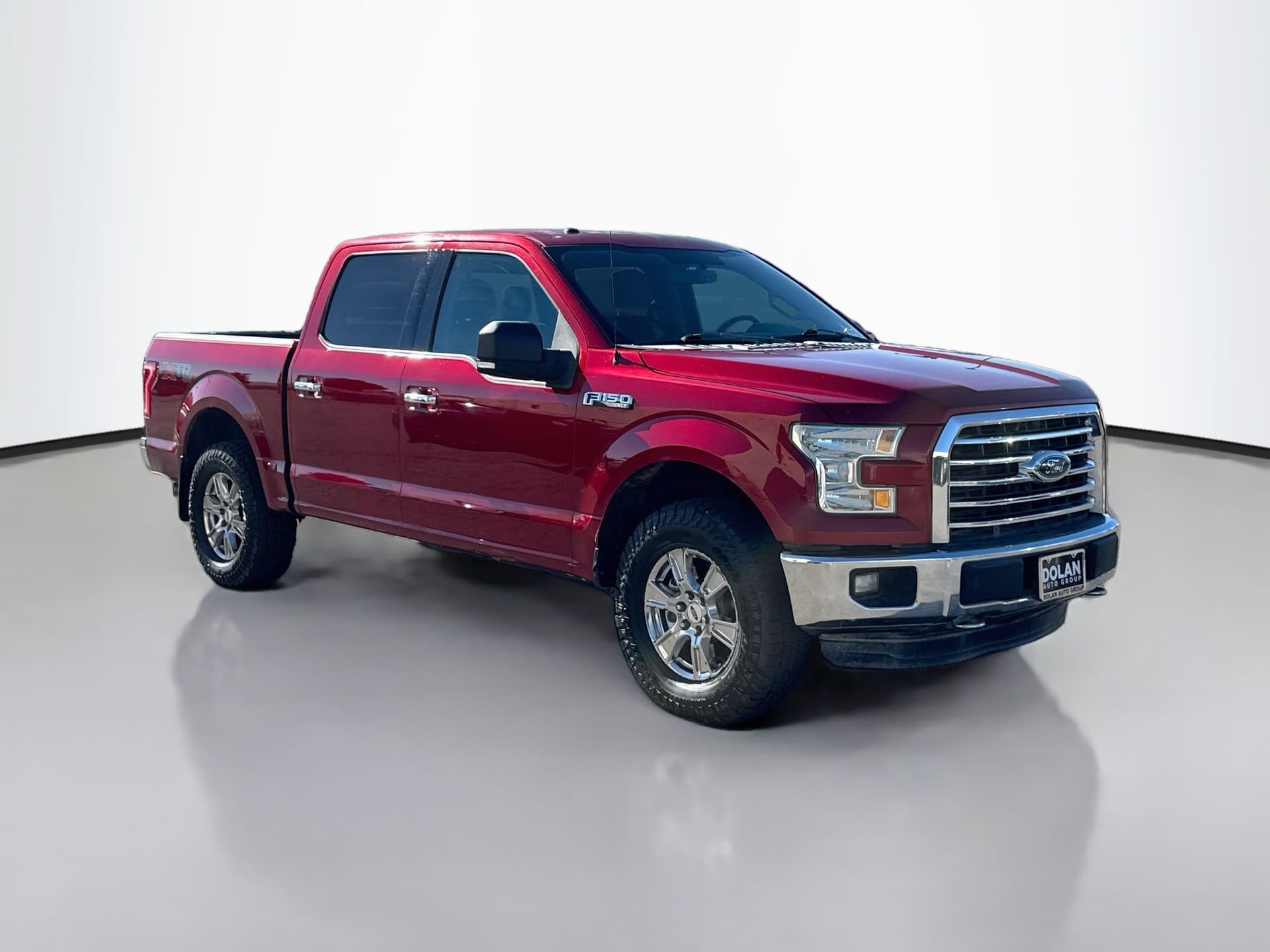 2015 Ford F-150 XLT — photo 1 of 36