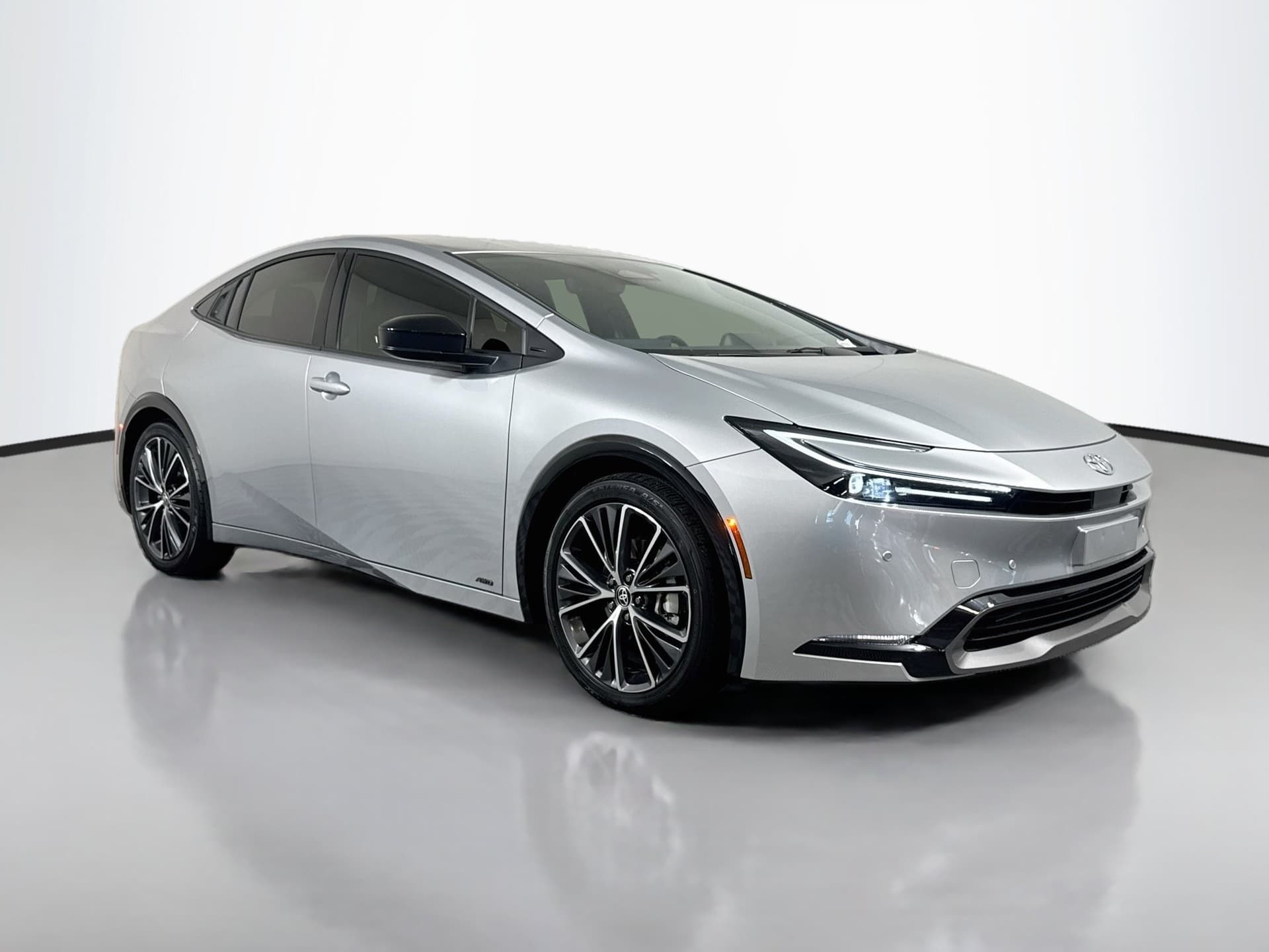 2026 Toyota Prius XLE — photo 1 of 36