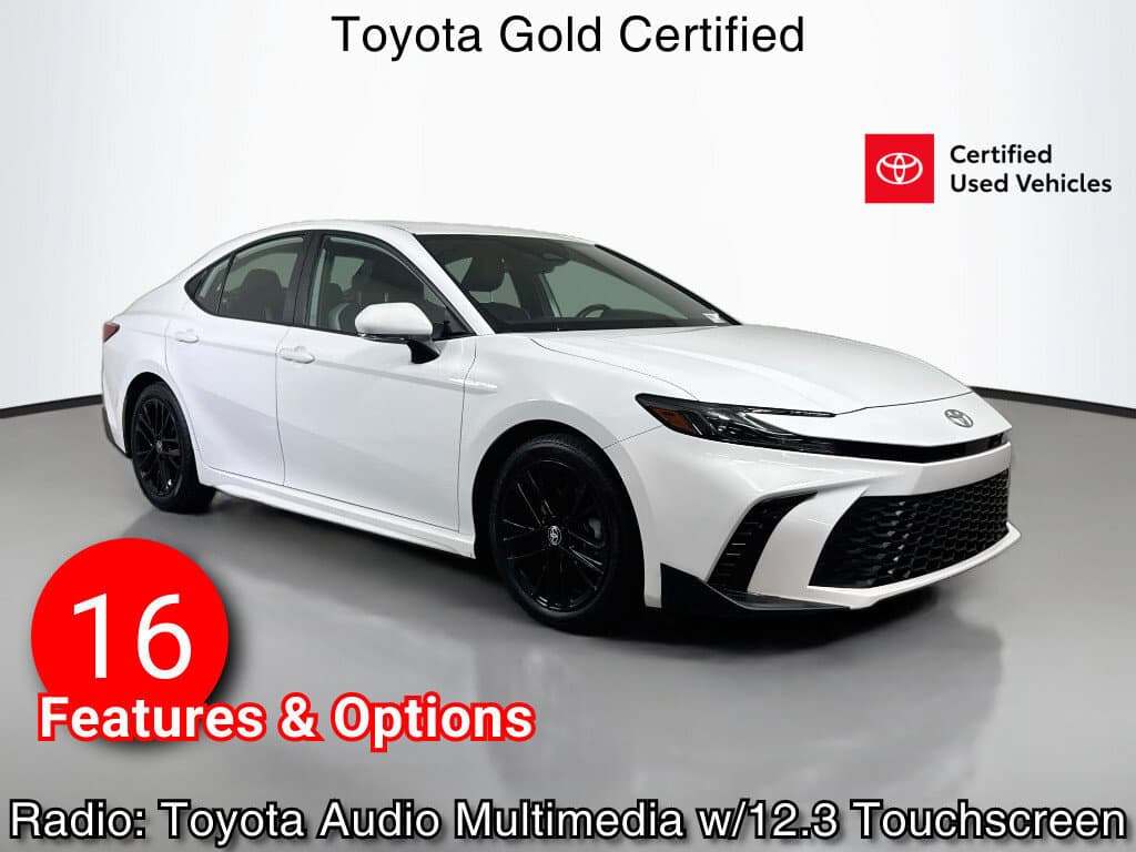 2025 Toyota Camry SE — photo 1 of 43