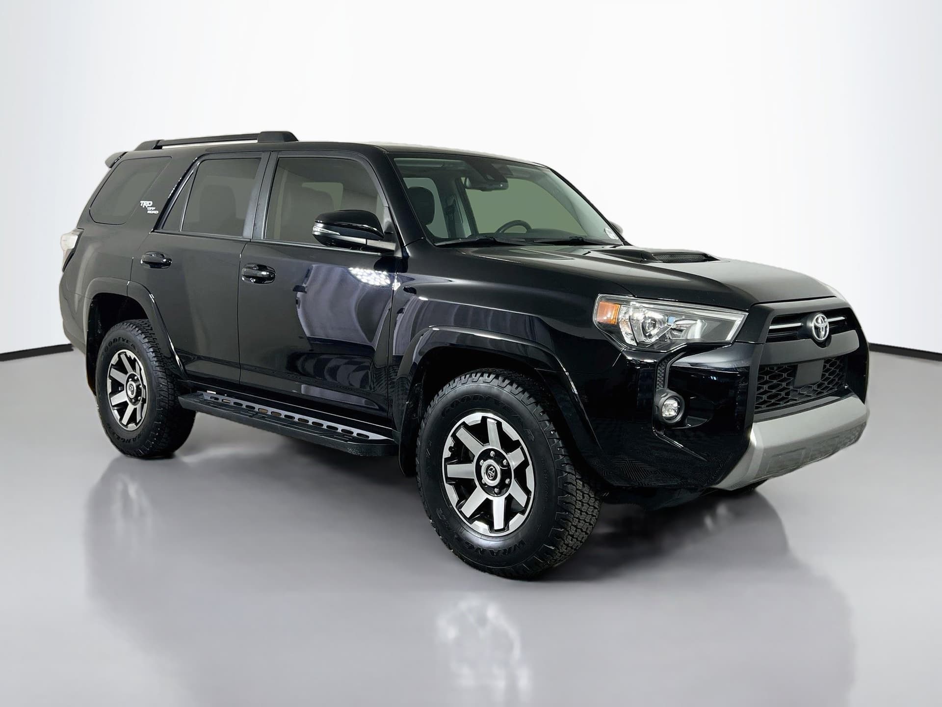 2023 Toyota 4Runner TRD Off Road Premium — photo 1 of 37