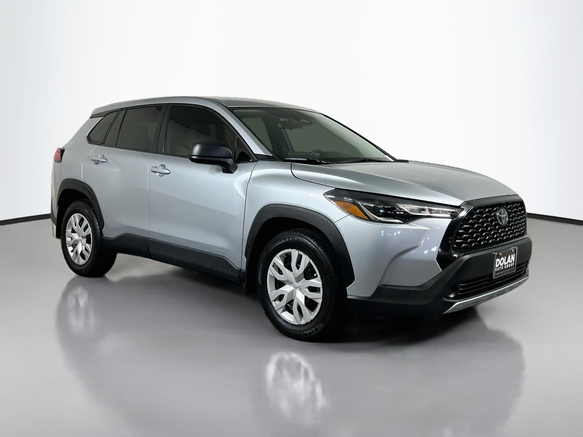 2024 Toyota Corolla Cross L — photo 1 of 35
