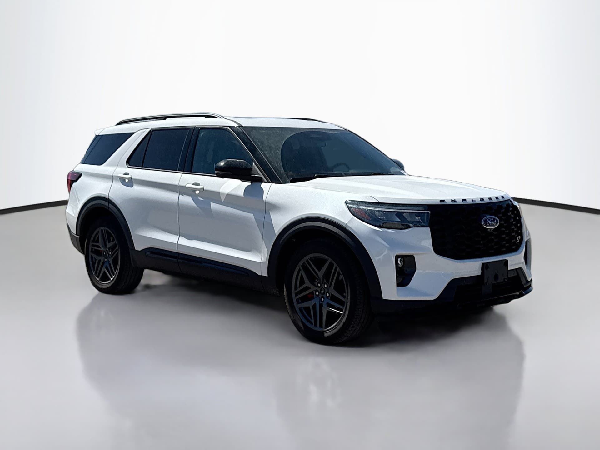 2025 Ford Explorer ST — photo 1 of 42