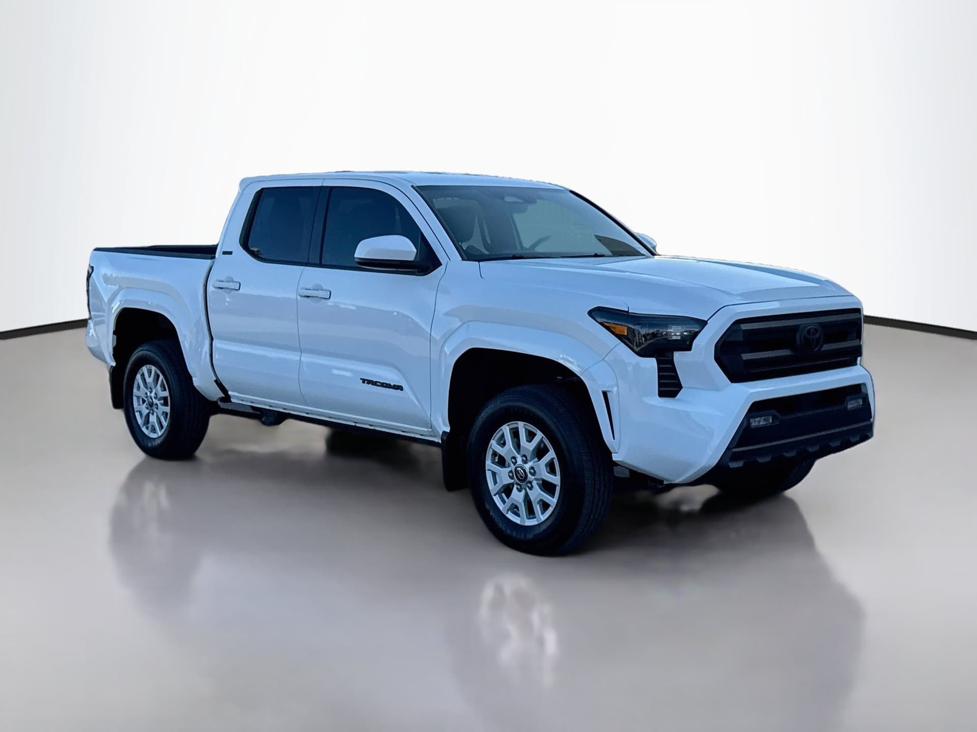 2025 Toyota Tacoma 4WD SR5 — photo 1 of 36