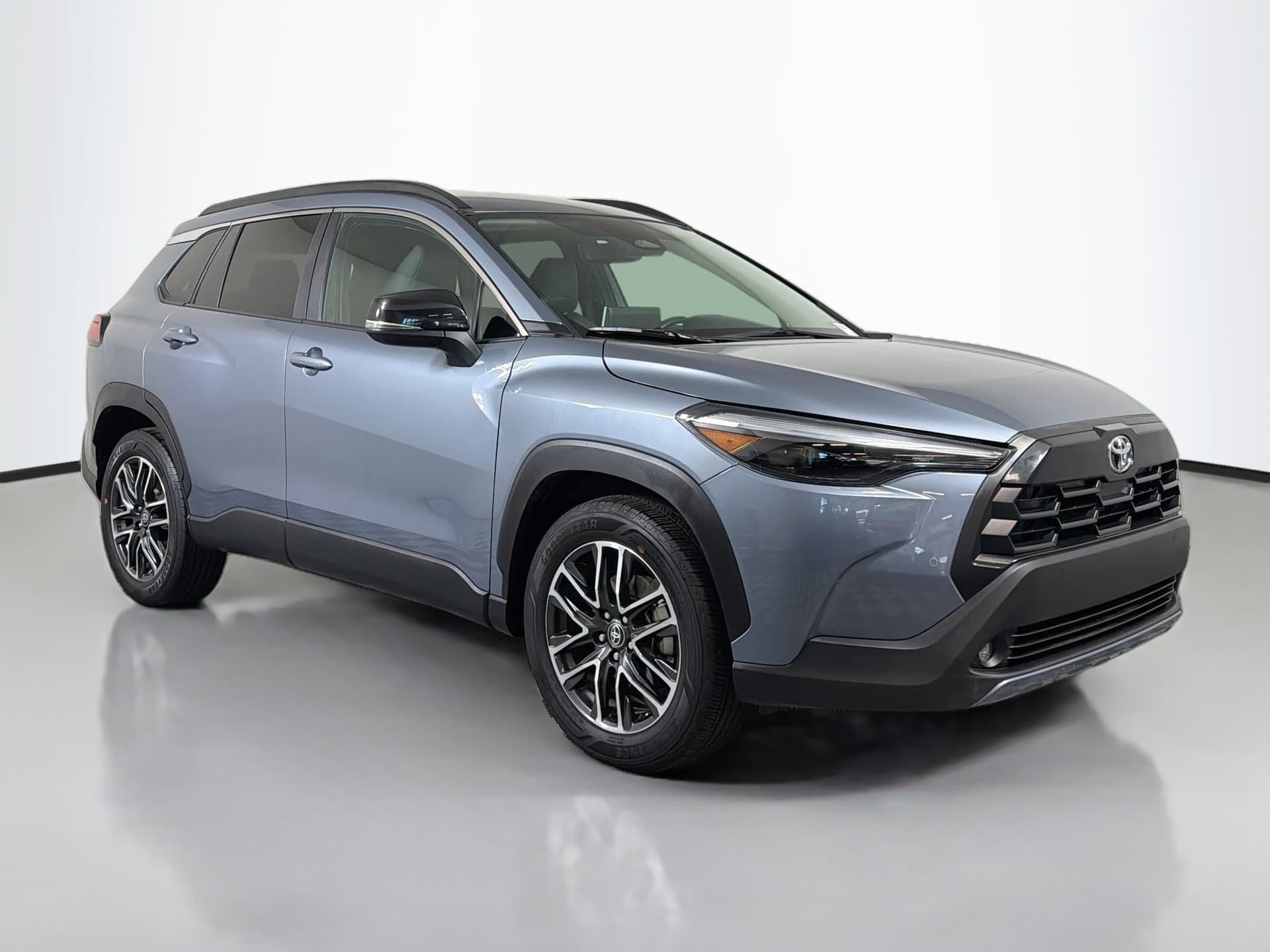 2026 Toyota Corolla Cross XLE — photo 1 of 36
