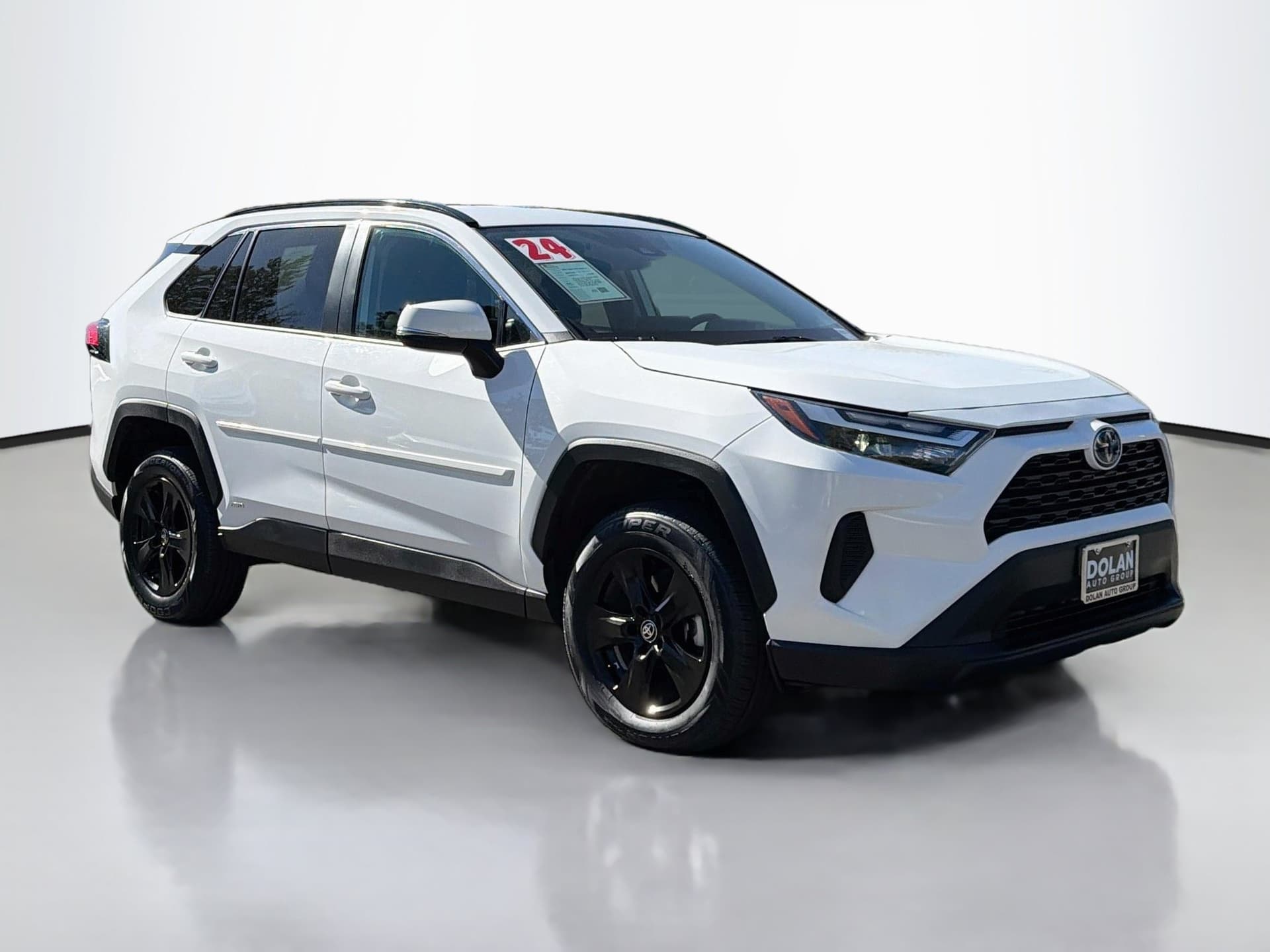 2024 Toyota RAV4 Hybrid LE — photo 1 of 35