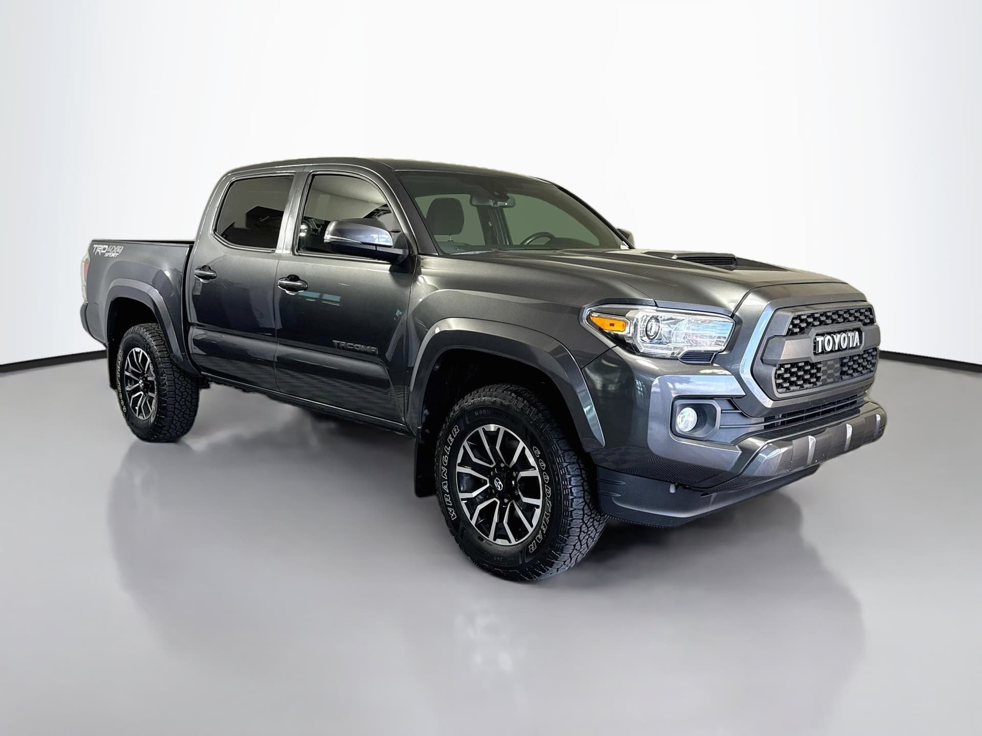 2022 Toyota Tacoma 4WD TRD Sport — photo 1 of 33