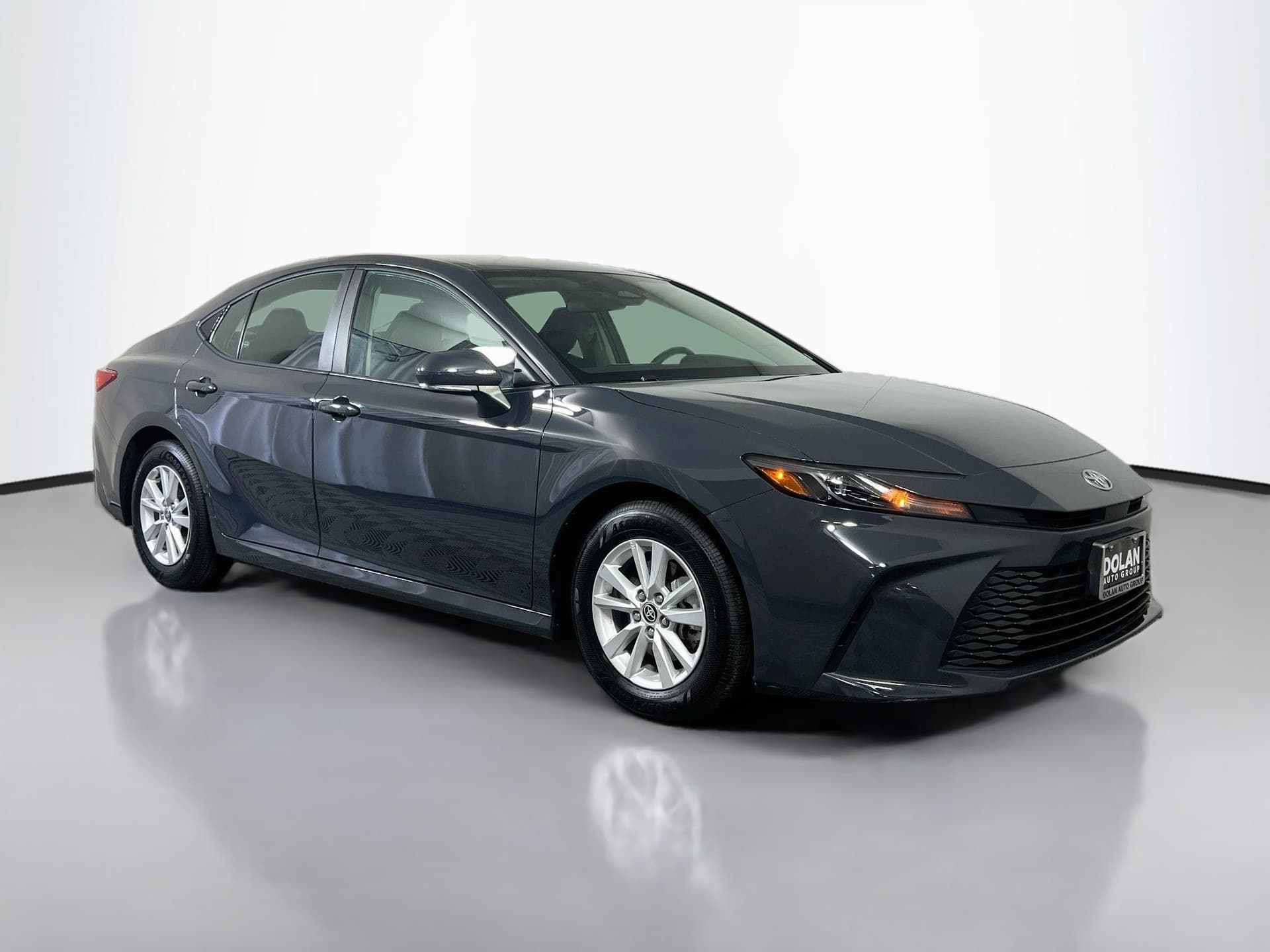 2025 Toyota Camry LE — photo 1 of 35