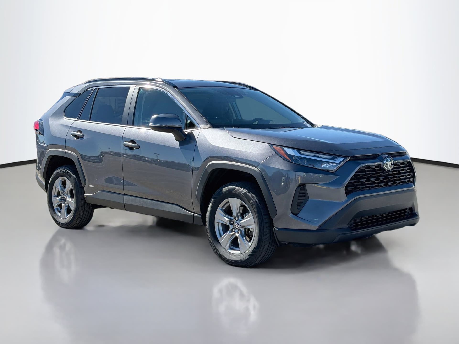 2025 Toyota RAV4 Base — photo 1 of 35