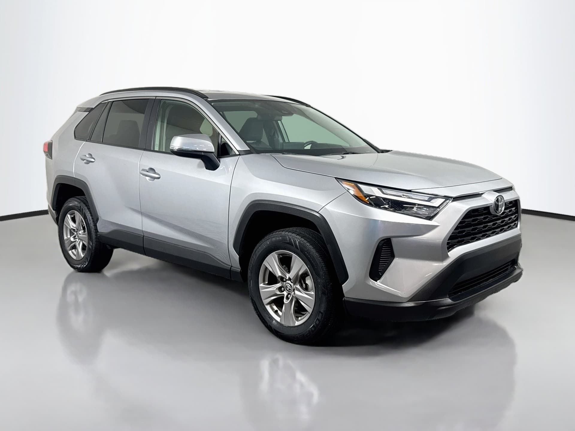 2025 Toyota RAV4 XLE — photo 1 of 35