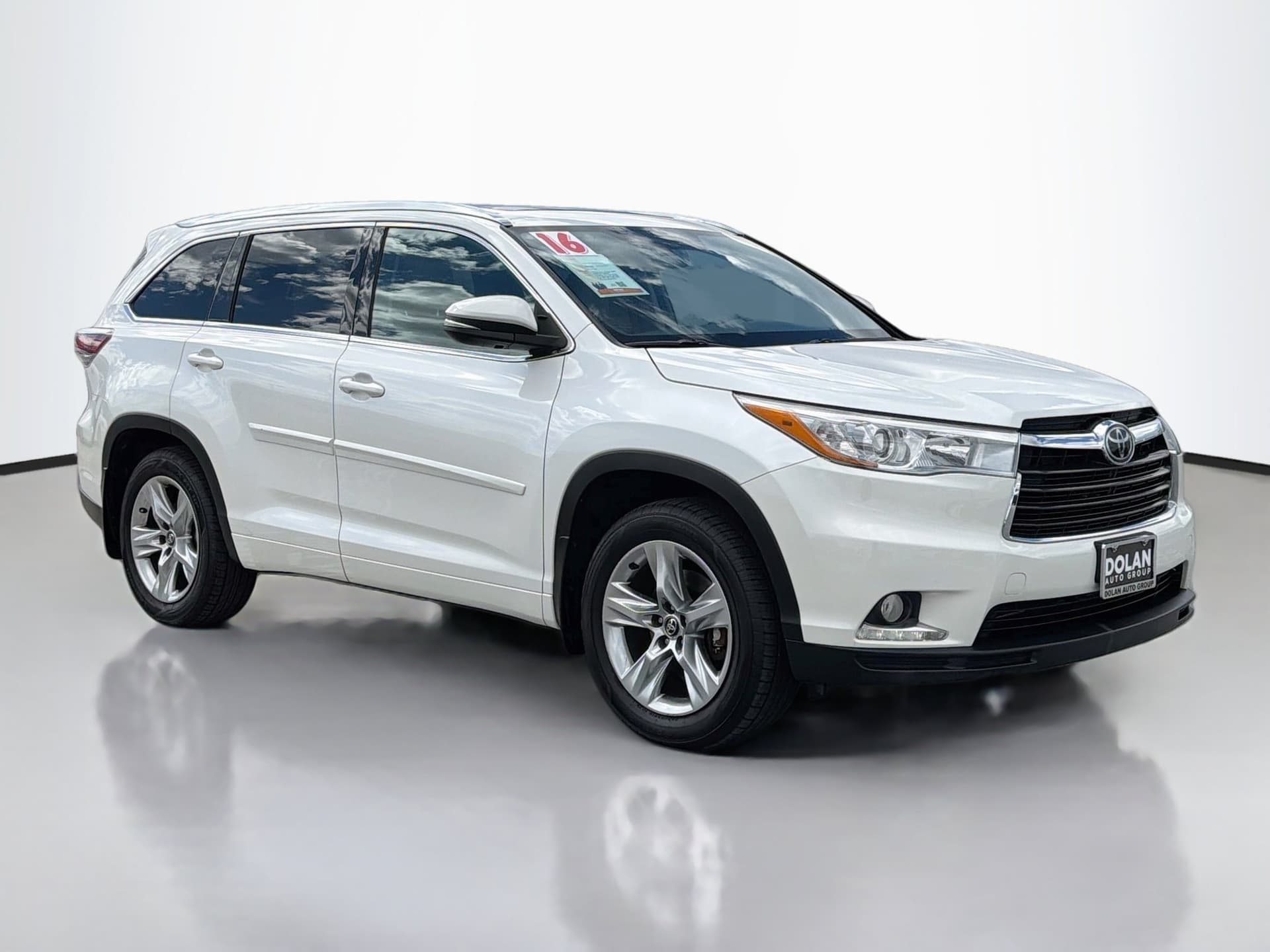 2016 Toyota Highlander Limited Platinum — photo 1 of 38