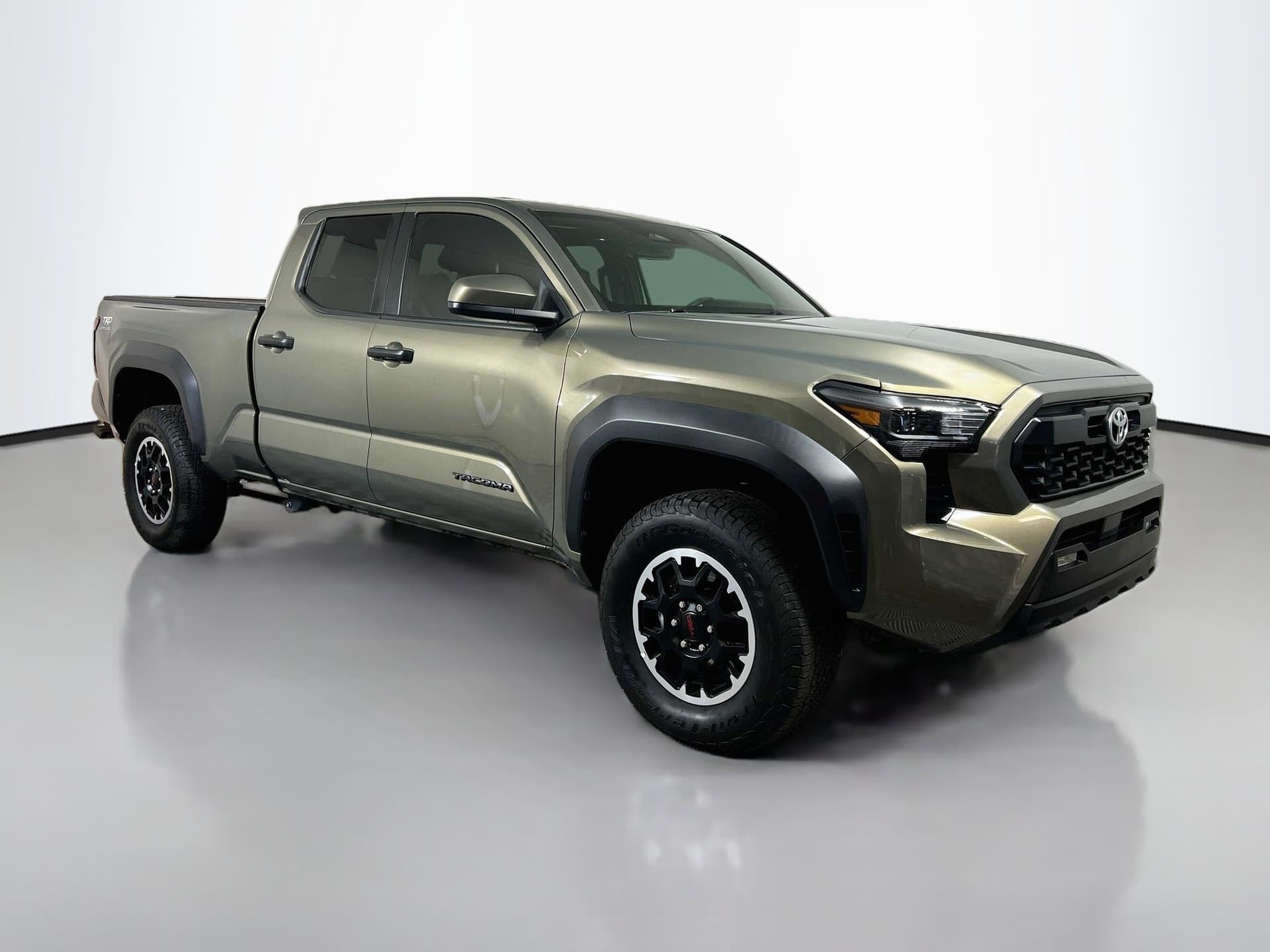 2025 Toyota Tacoma 4WD TRD Off Road — photo 1 of 43